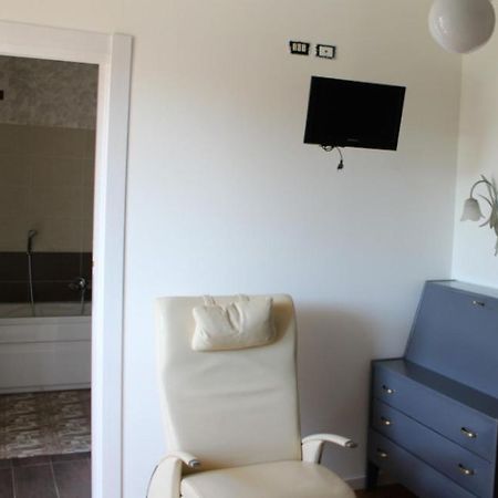 B&B Via Roma Чезате Экстерьер фото