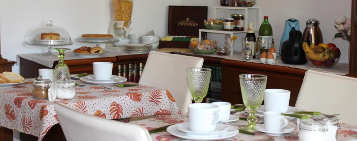 B&B Via Roma Чезате Экстерьер фото